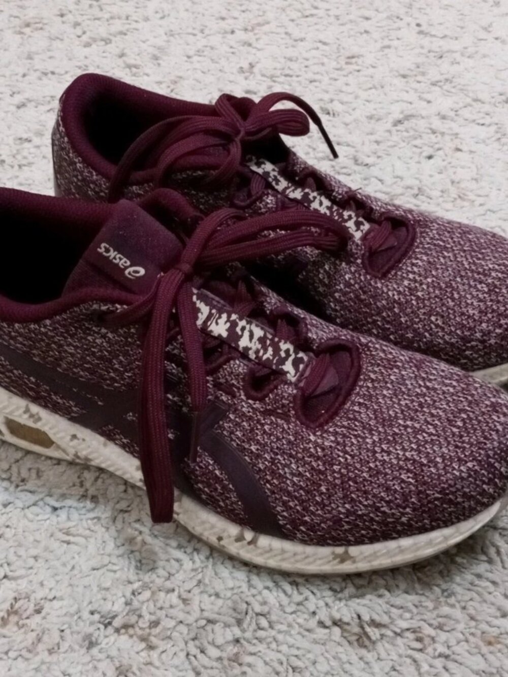 Asics Womens Hyper Gel Yu 1022A056 Purple Running Shoes Lace Up Low Top Size 8